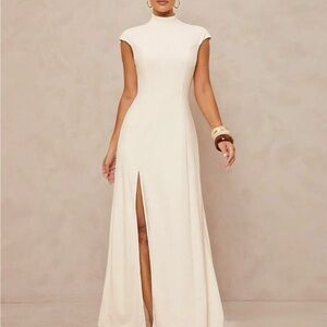 Chic Cream Maxi Dress with High Slit